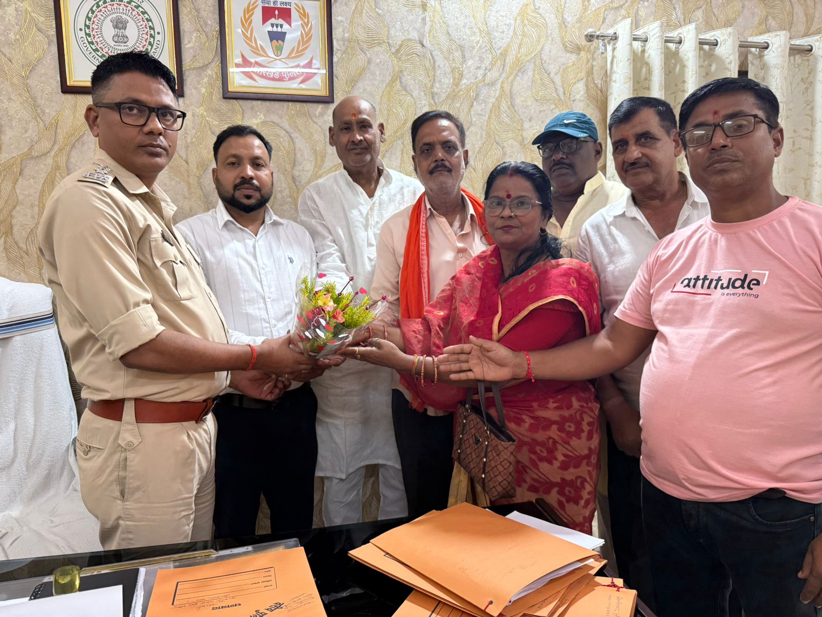 सिंदरी भाजपा के प्रतिनिधिमंडल ने नवपदस्थापित एसडीपीओ का किया स्वागत