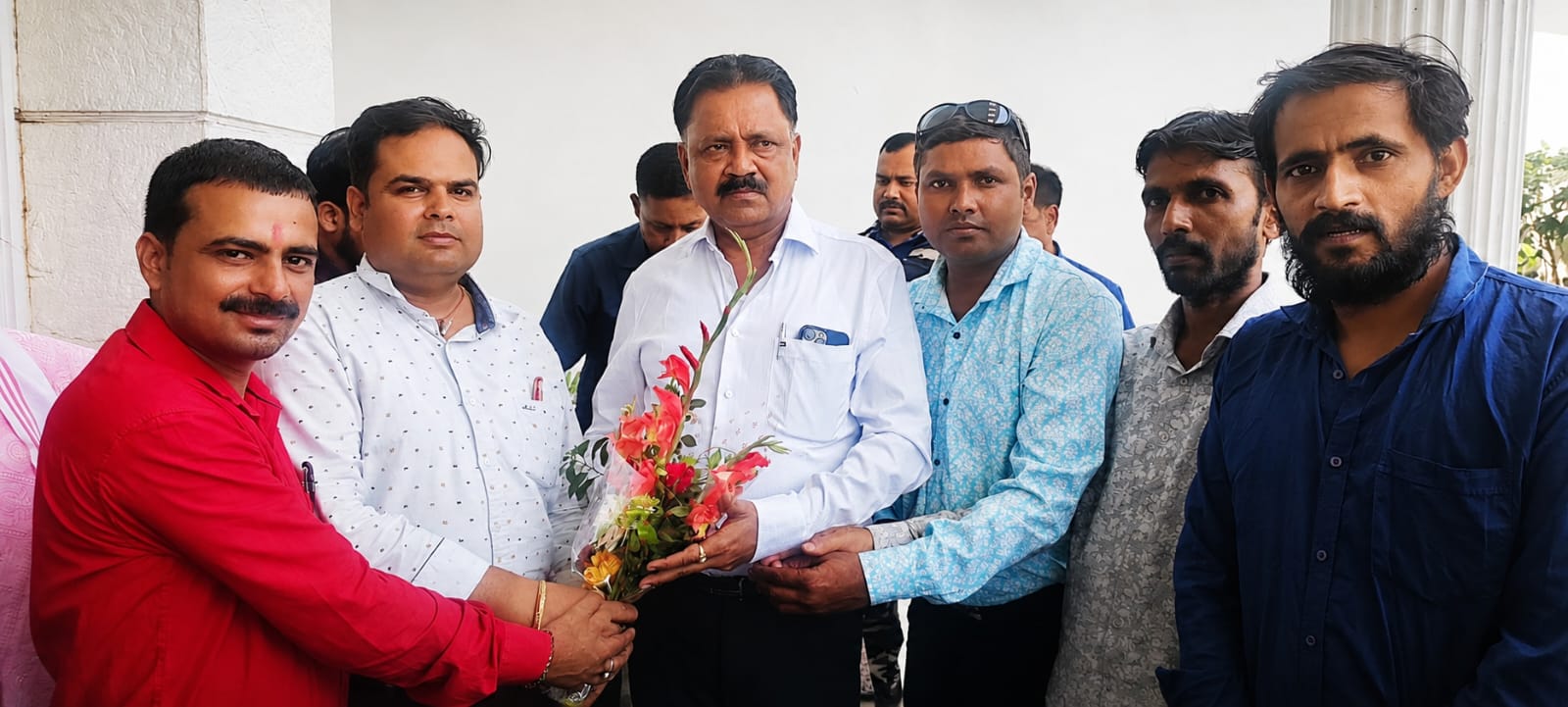 नई फिल्म नीति में भोजपुरी समेत सभी भाषाओं को शामिल करने की मांग