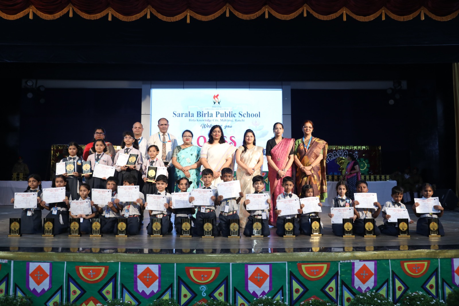 सरला बिरला पब्लिक स्कूल में ‘ओजस’ व ‘प्रवाह’ सम्मान समारोह, मेधावी व नियमित विद्यार्थियों का सम्मान