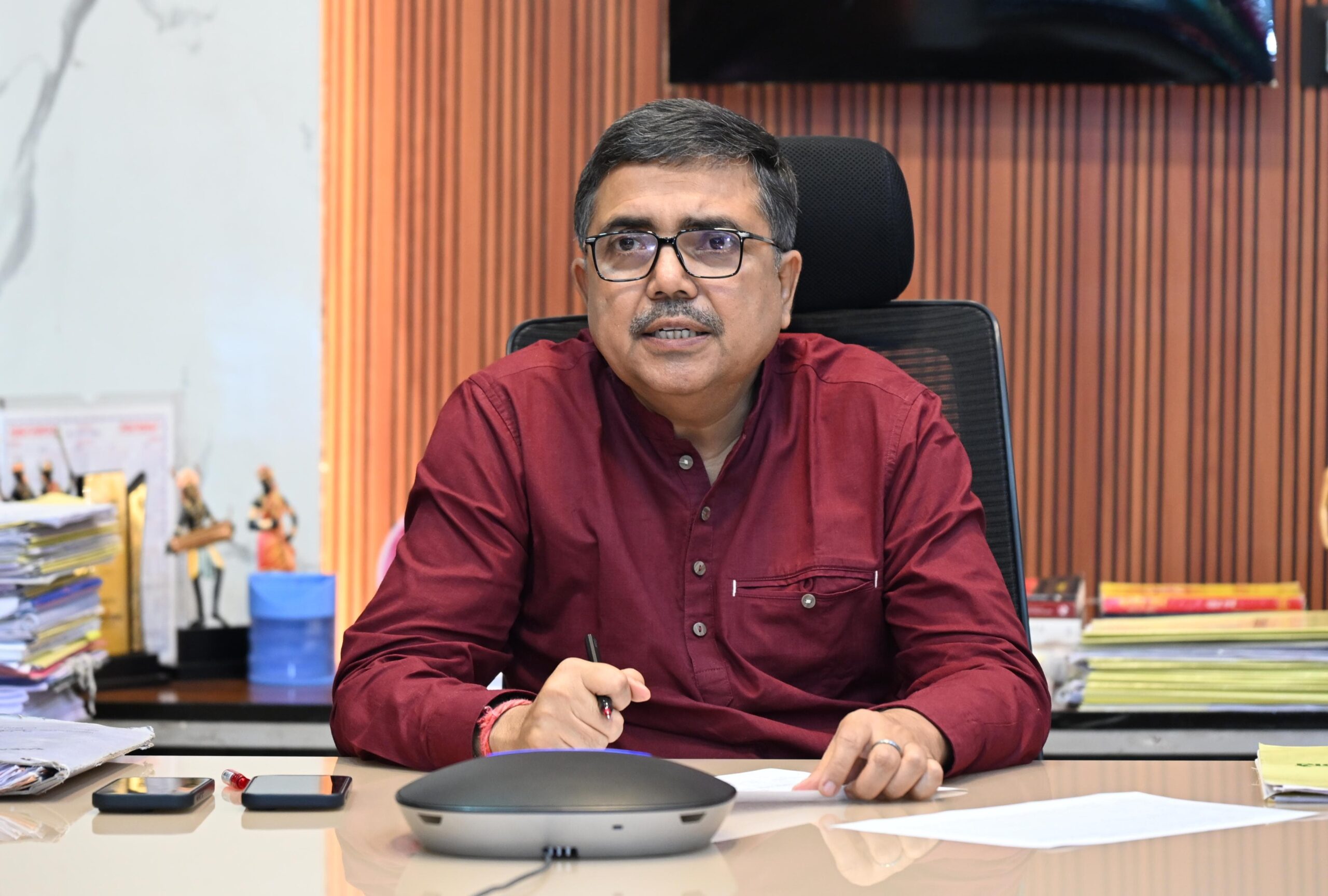 एसआईआर-2026: समय से पहले डिजिटाइजेशन पूरा, डीसी ने टीम को सराहा