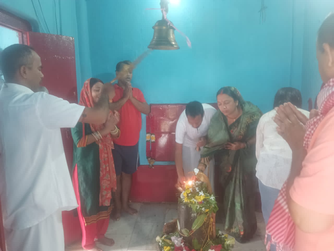 सावन के अंतिम सोमवार को झारखंड धाम में उमड़ी श्रद्धालुओं की भीड़