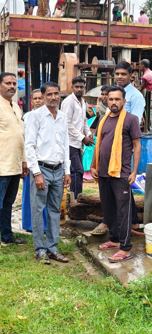 करमा एकादशी पर बरई कला में बजरंगबली मंदिर की छत ढलाई संपन्न