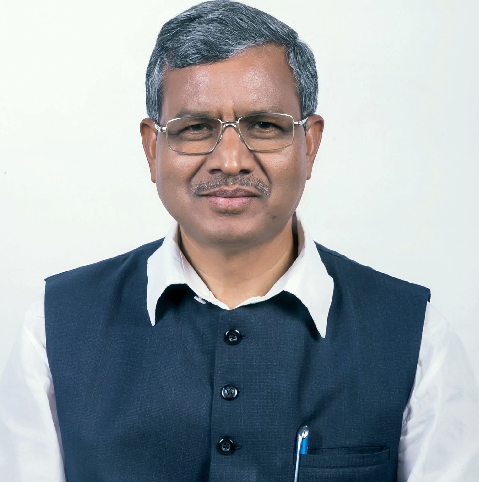 डीजीपी की बैठक के बाद फायरिंग, बाबूलाल ने कानून-व्यवस्था पर उठाए सवाल