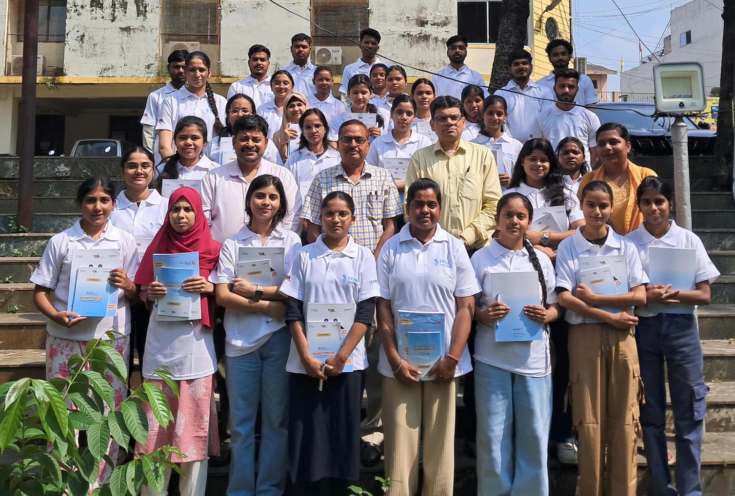 स्नातक रोजगार क्षमता संवर्धन प्रशिक्षण के तीसरे-चौथे बैच को मिली प्रशिक्षण किट, 12 अक्टूबर से नामांकन
